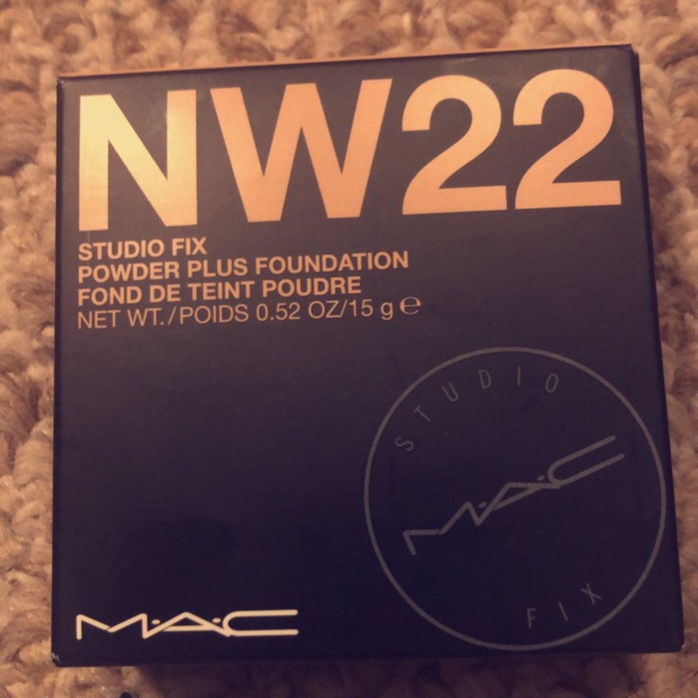 Mac Studio Fix Powder Plus Foundation
